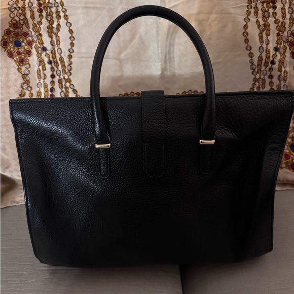 Balenciaga tube round bag in black leather - Picture 2 of 13